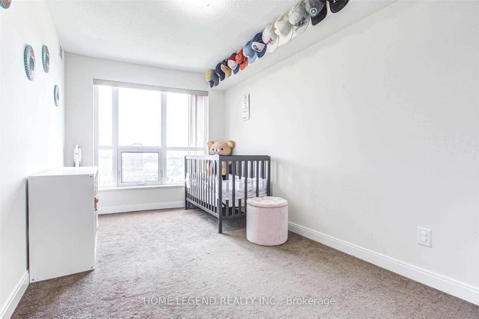 151 Village Green Square Unit 1706 photo 6