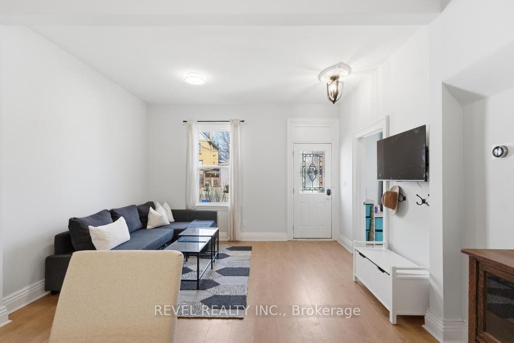 176 Wood Street photo 5