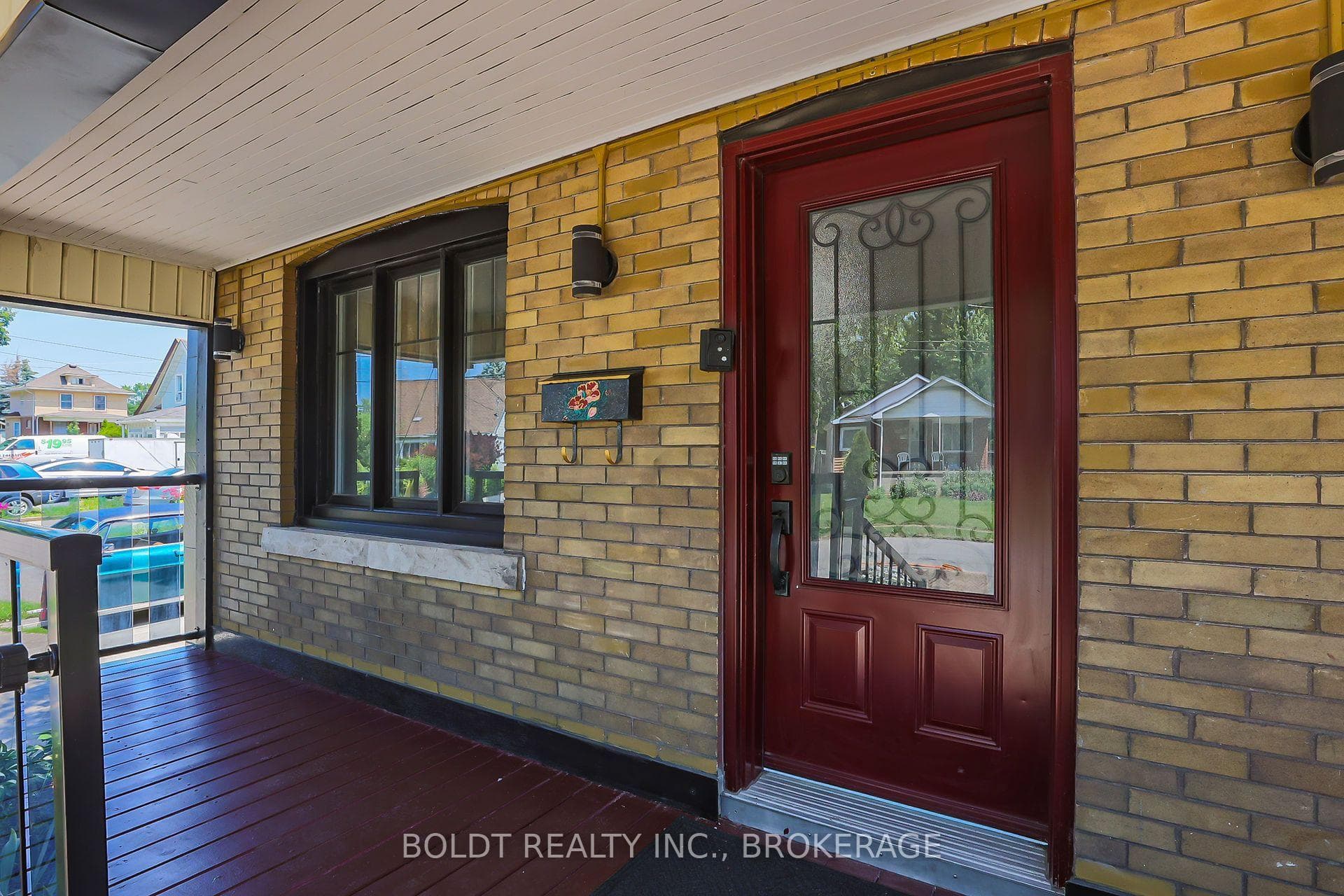 5060 Ontario Avenue photo 4