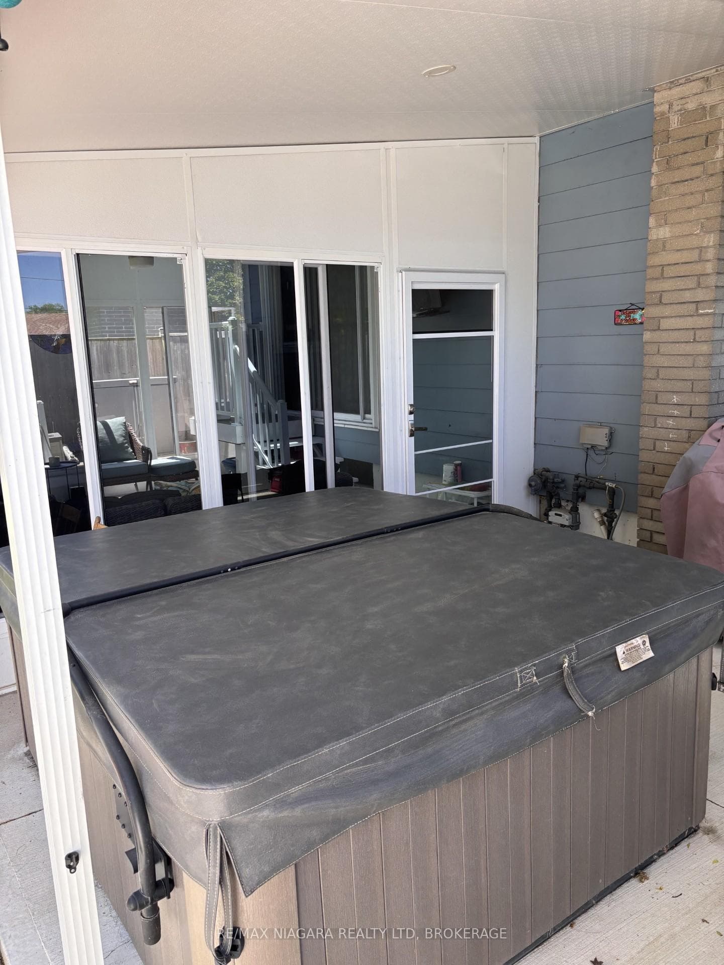 7380 Marieclaude Avenue photo 21