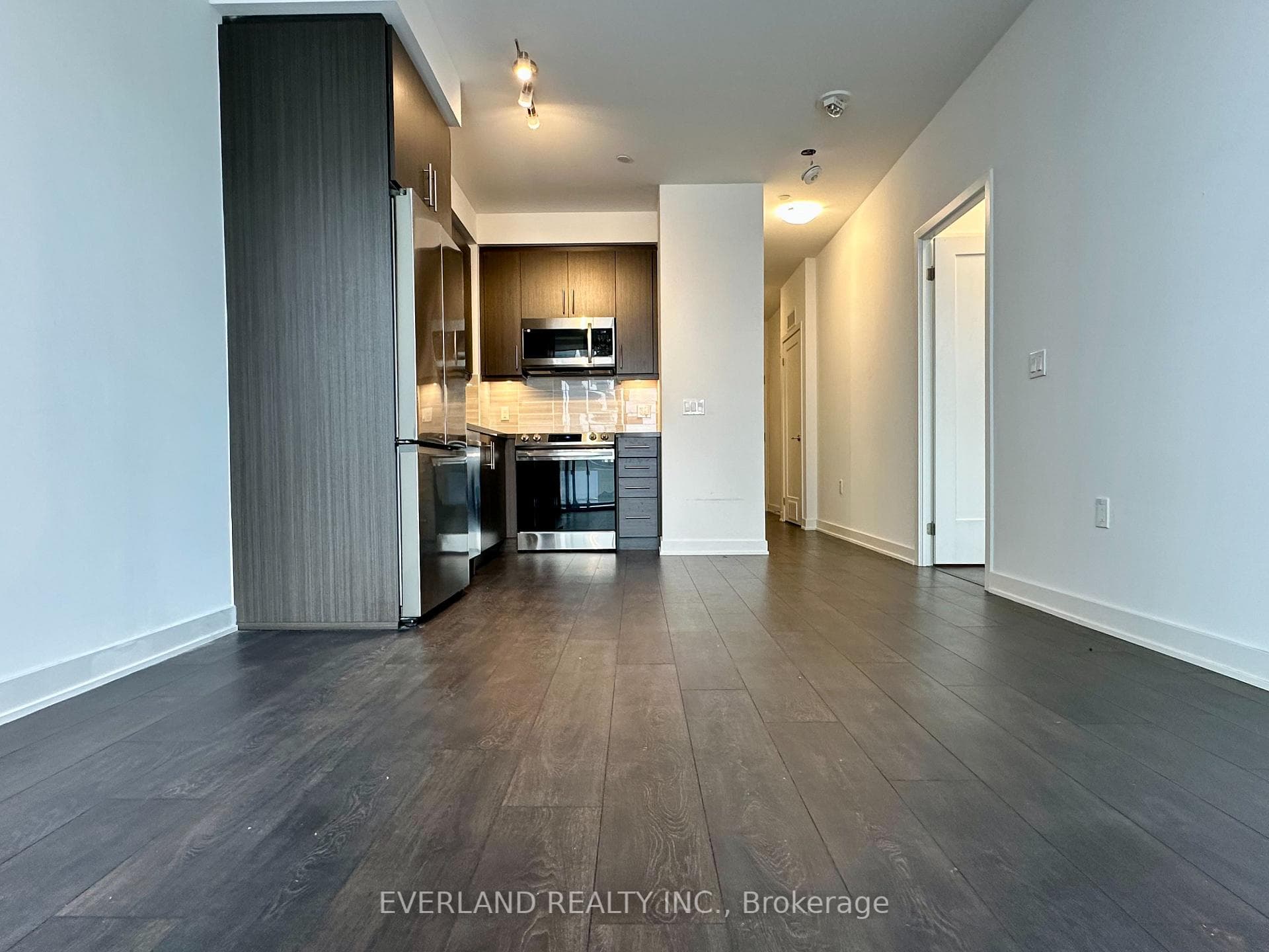 105 Oneida Crescent Unit 1004 photo 3