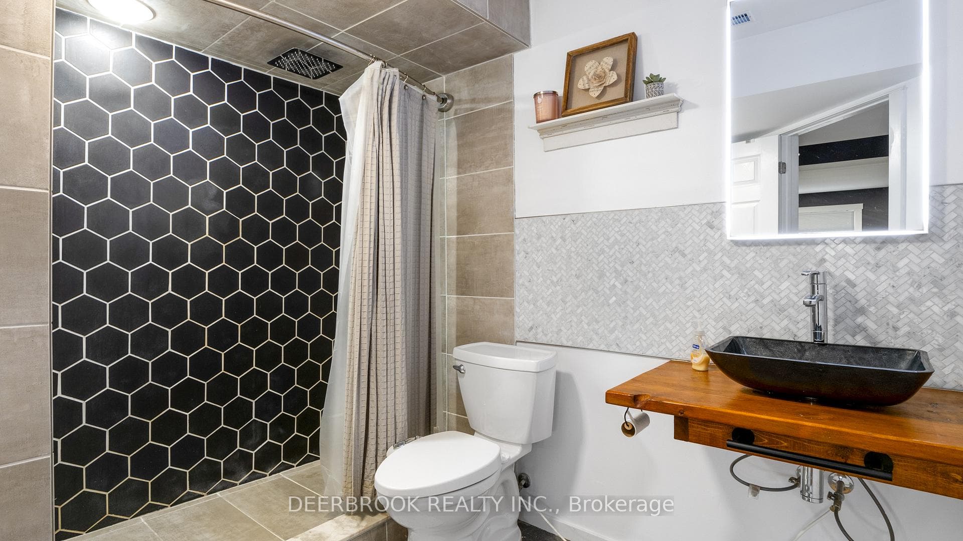 737 Alexandrine Street photo 25