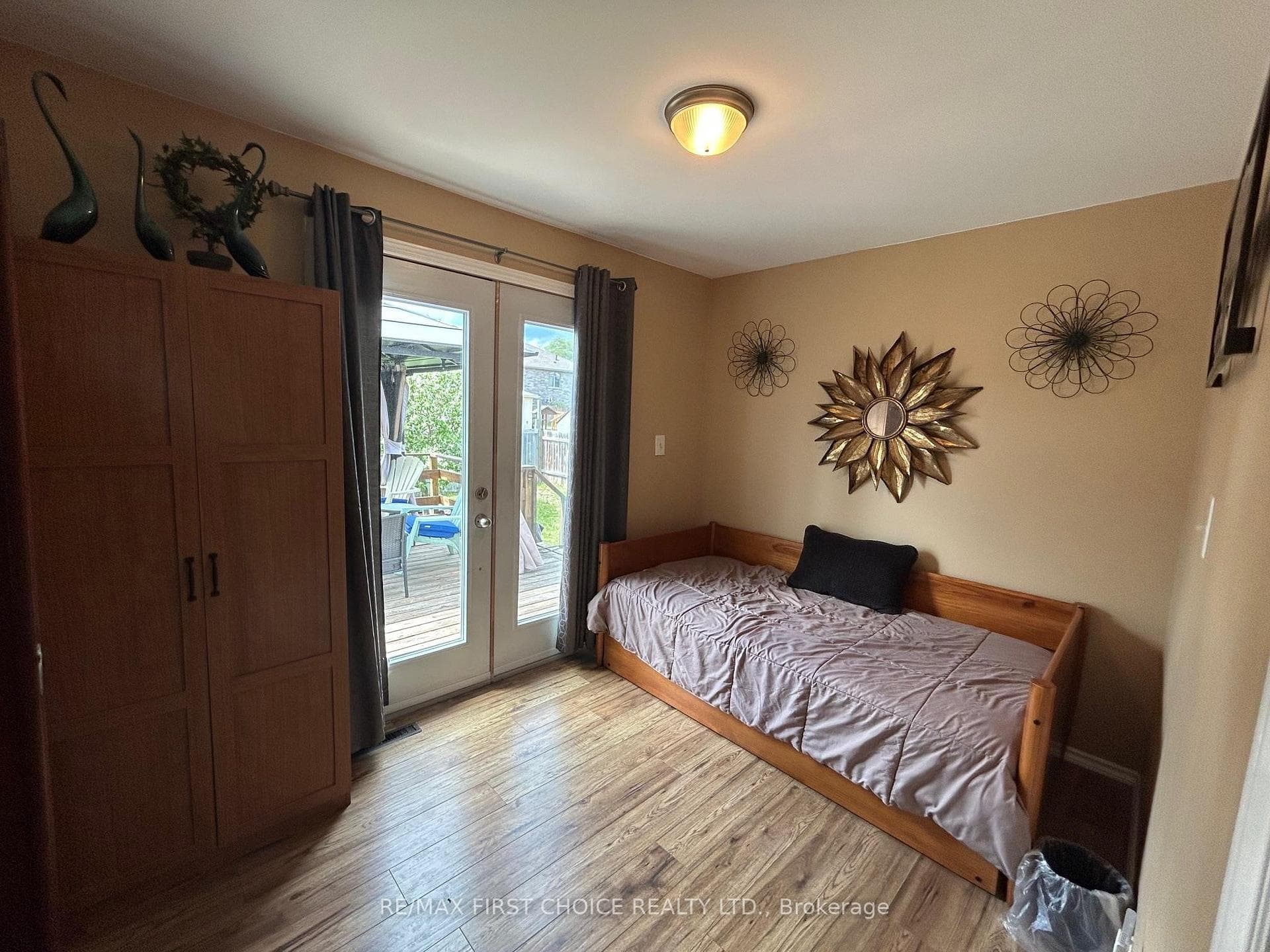 523 Hodder Avenue photo 15