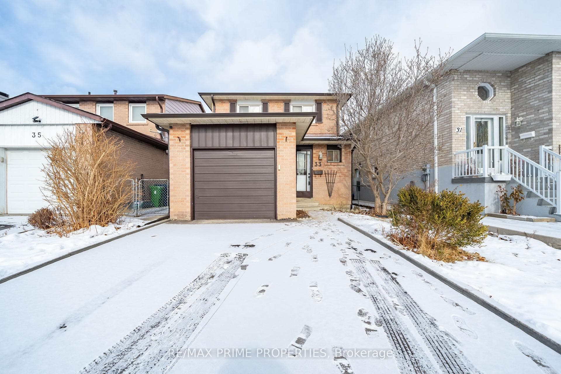 33 Cathy Jean Crescent photo 1