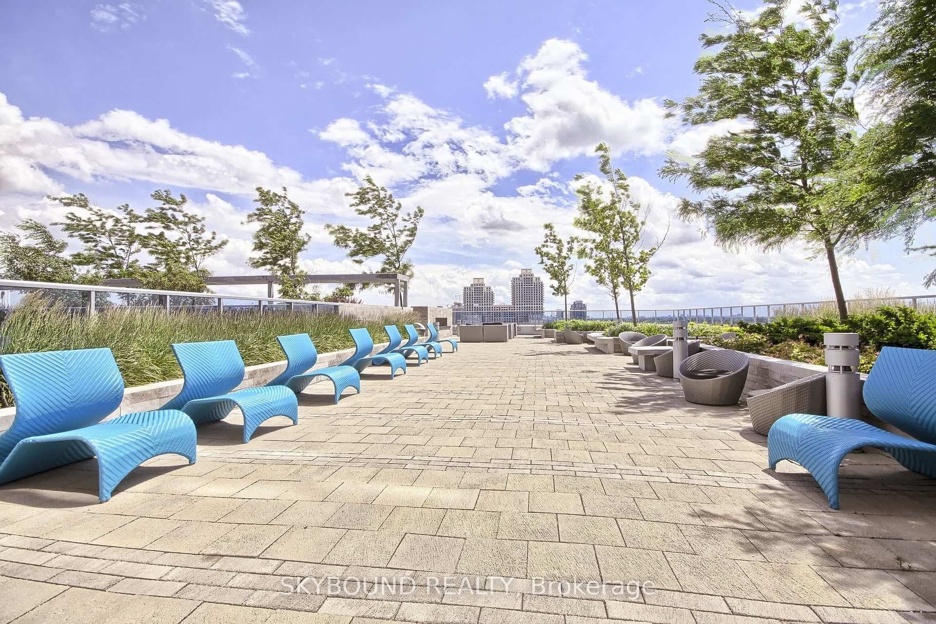 9471 Yonge Street Unit 1007 photo 31