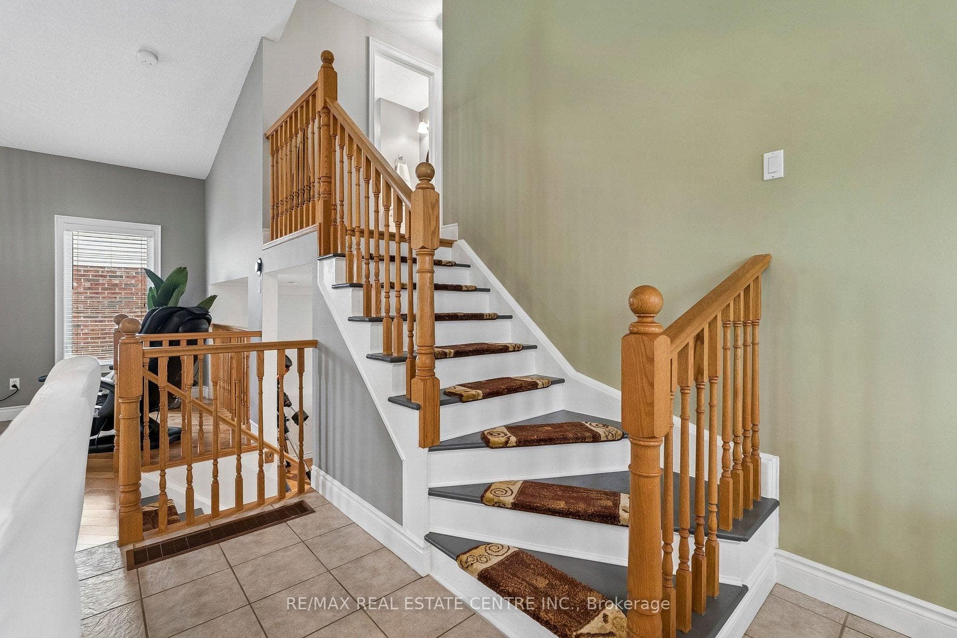 704 Russel Court photo 17