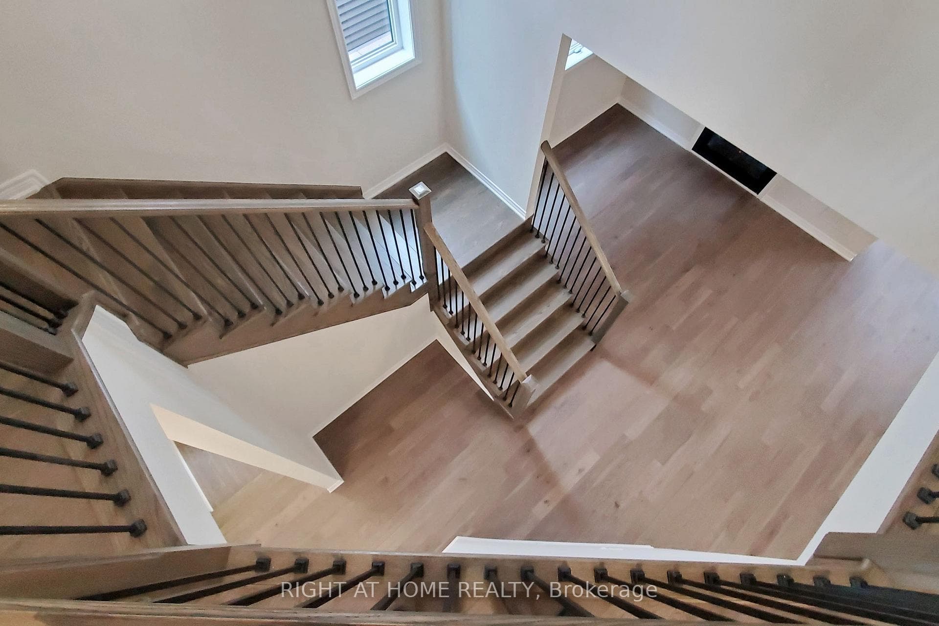 91 Starfire Crescent photo 16