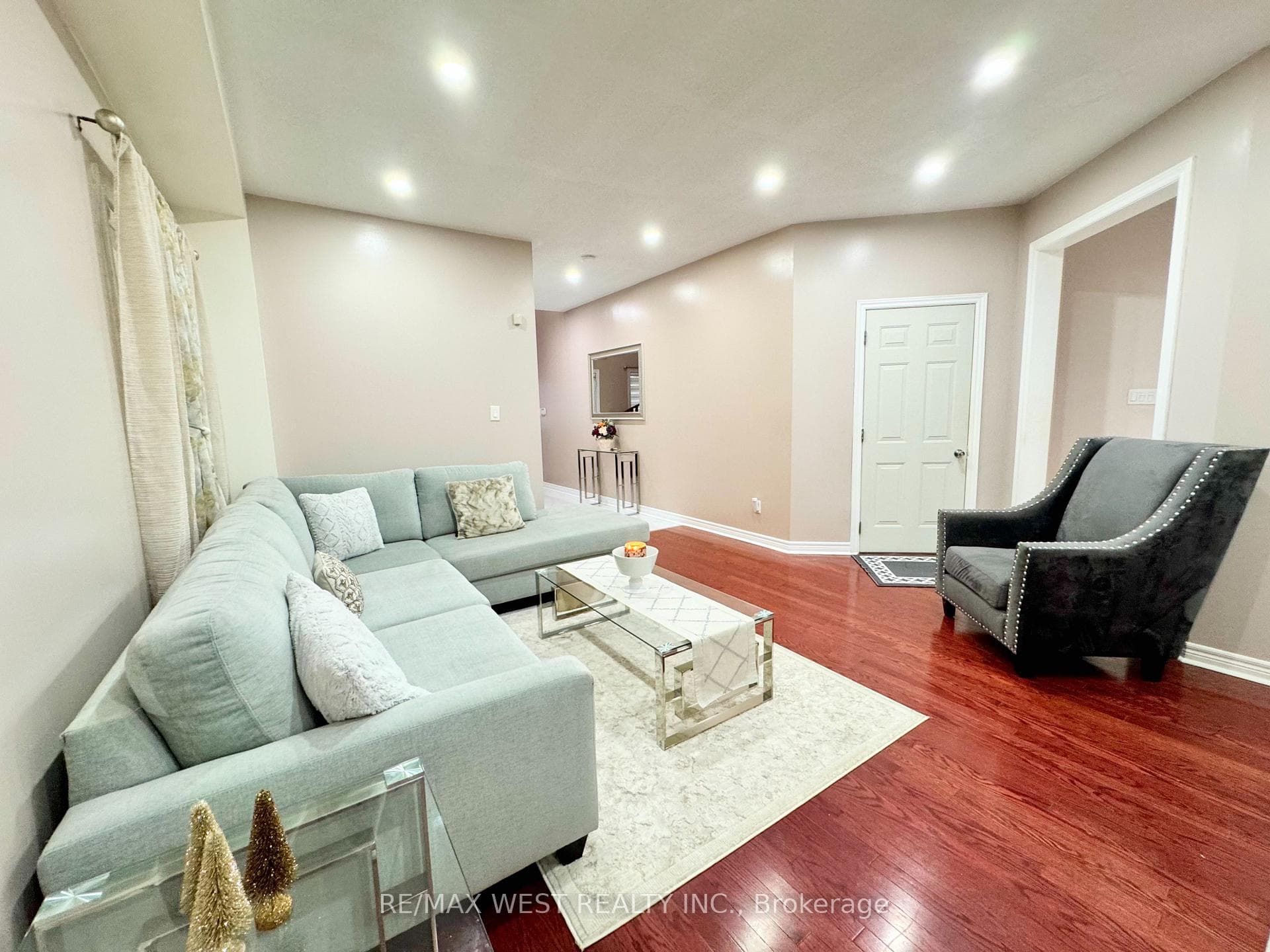 43 Tatra Crescent photo 9