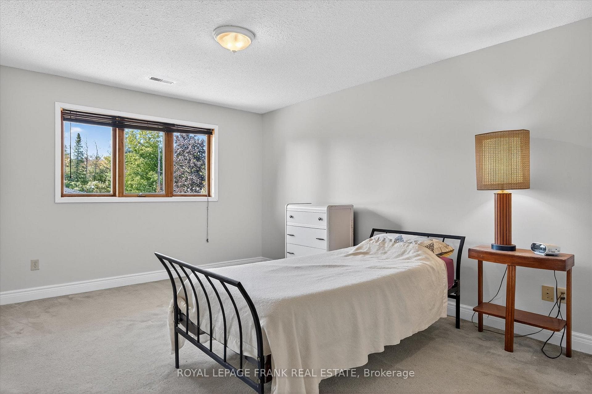 549 Bissview Avenue photo 22