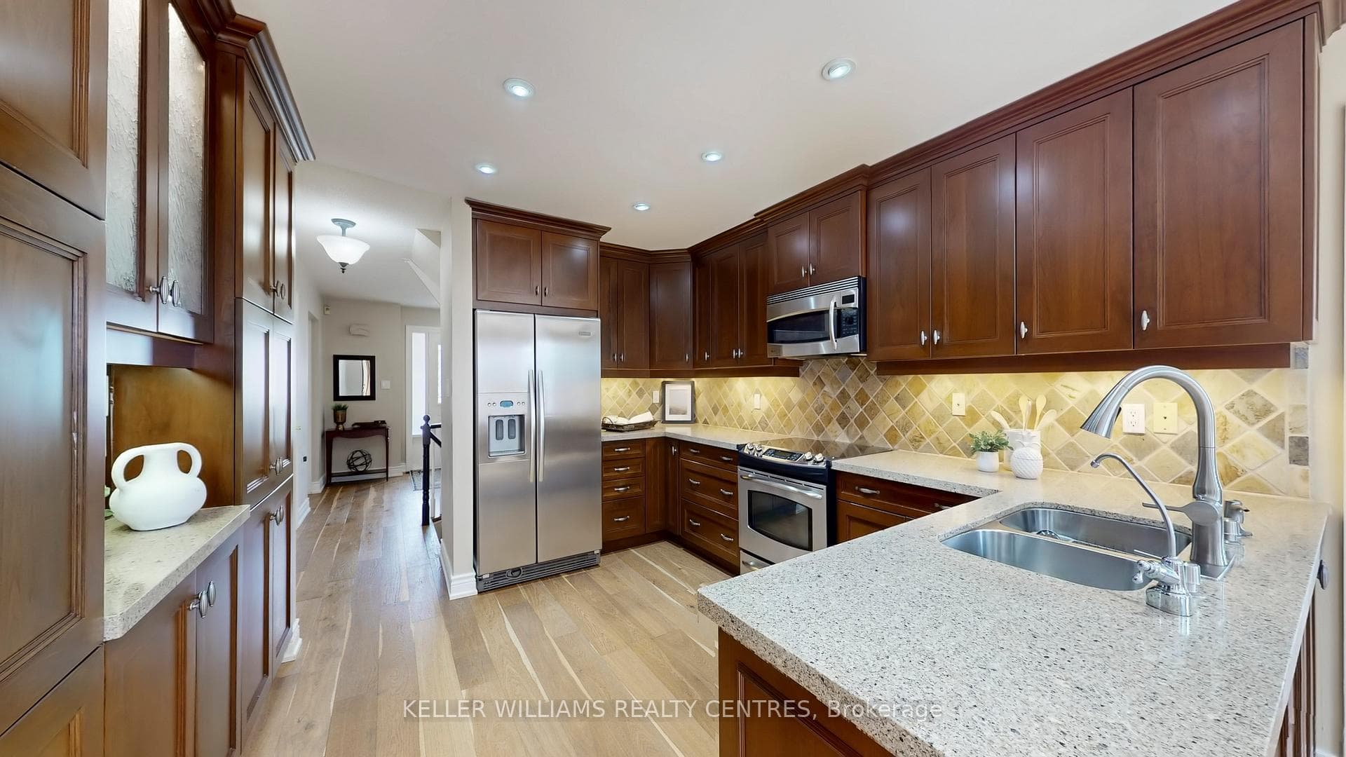 15 Beatty Crescent photo 11