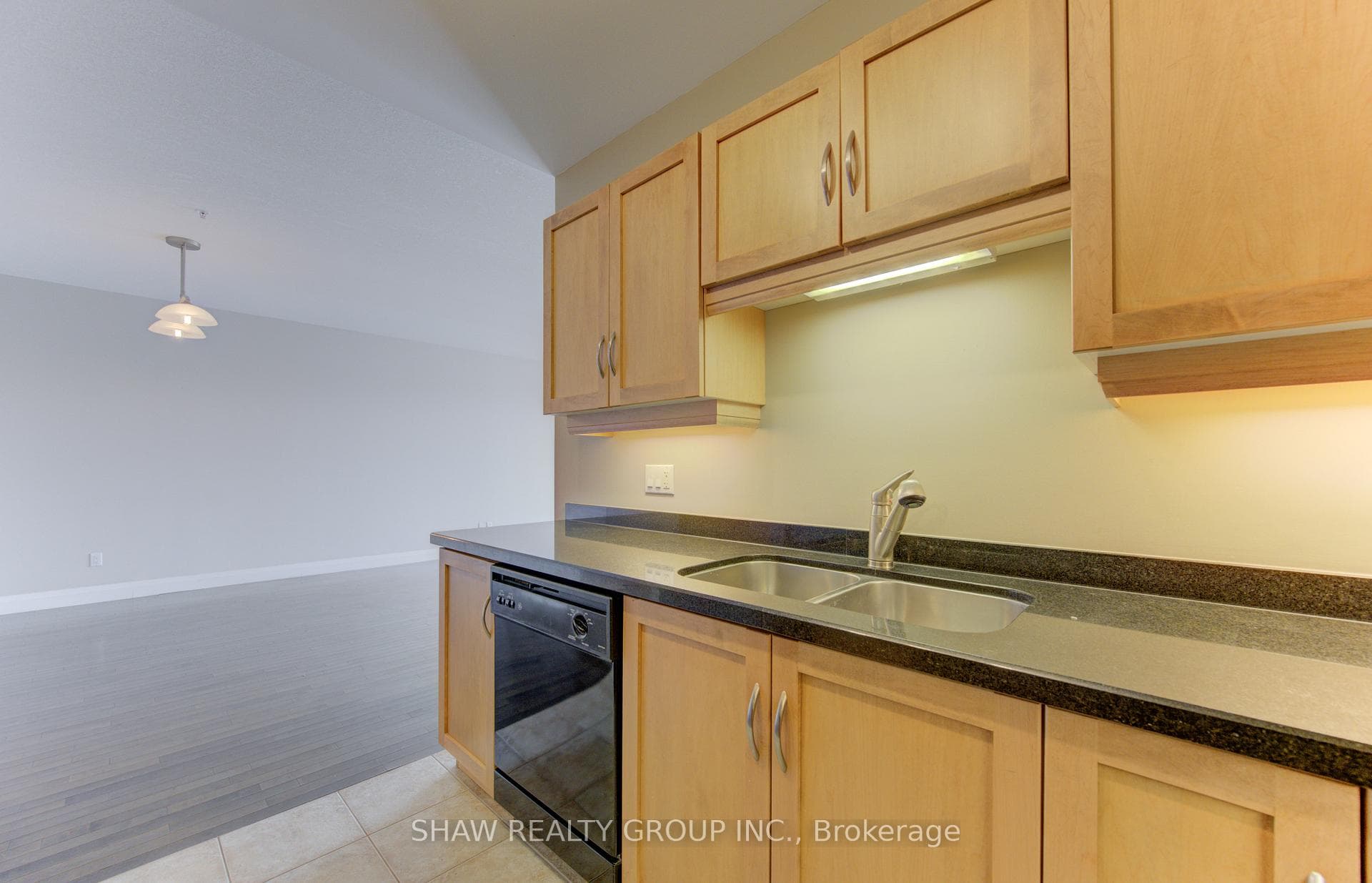 165 Duke Street Unit 202 photo 27