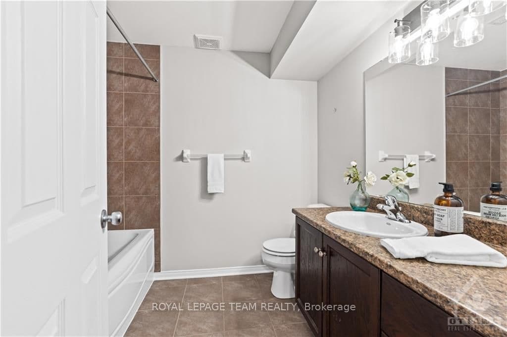 108 KELSO photo 23