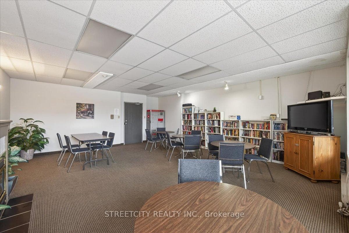 521 Riverside Drive Unit 301 photo 43