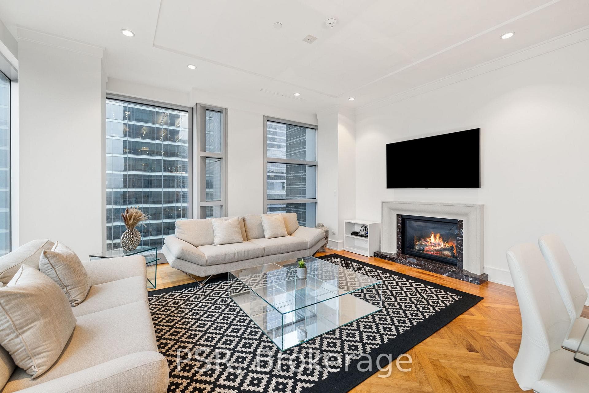 183 Wellington Street Unit 2503 photo 3