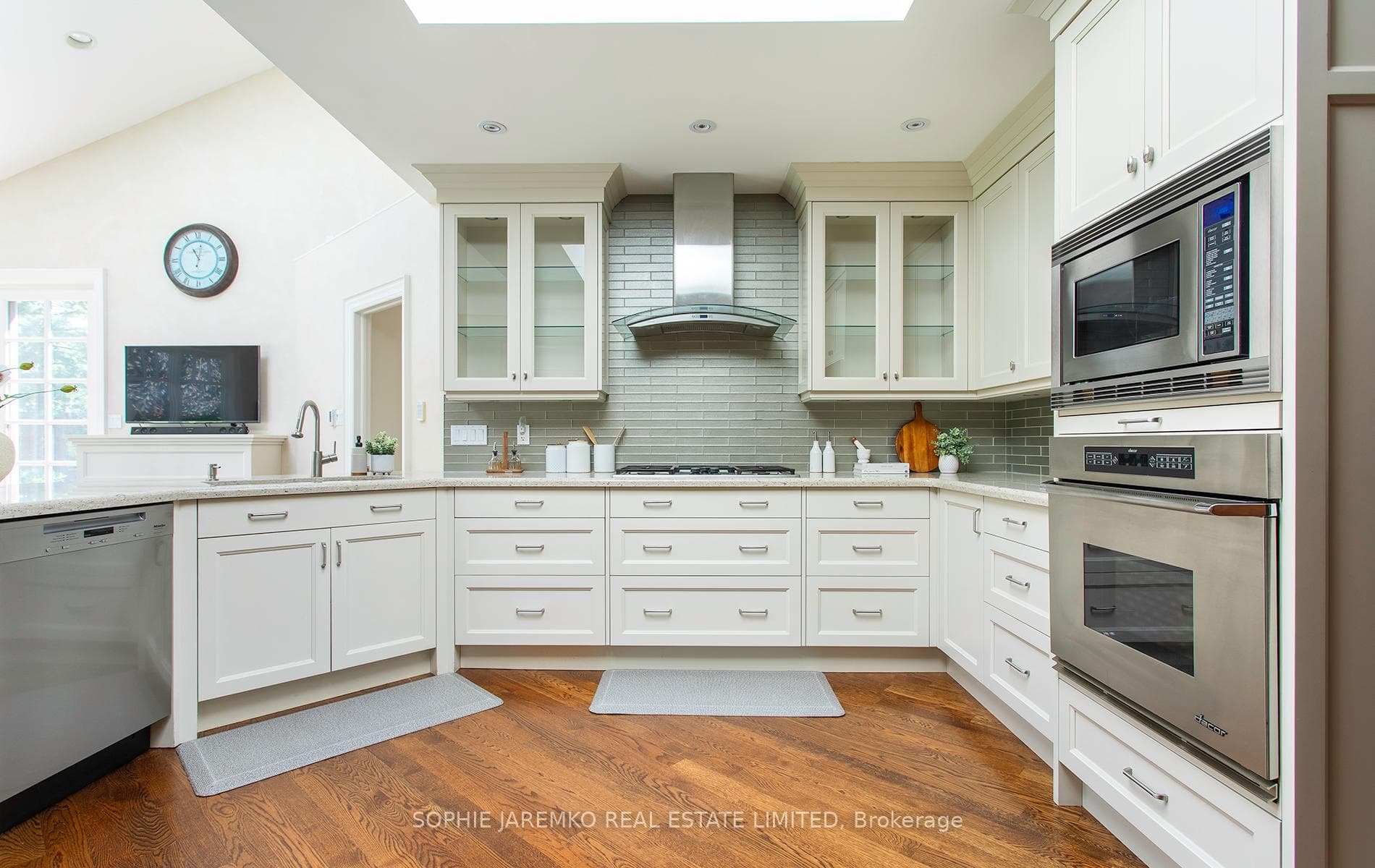 4 Twyford Court photo 26