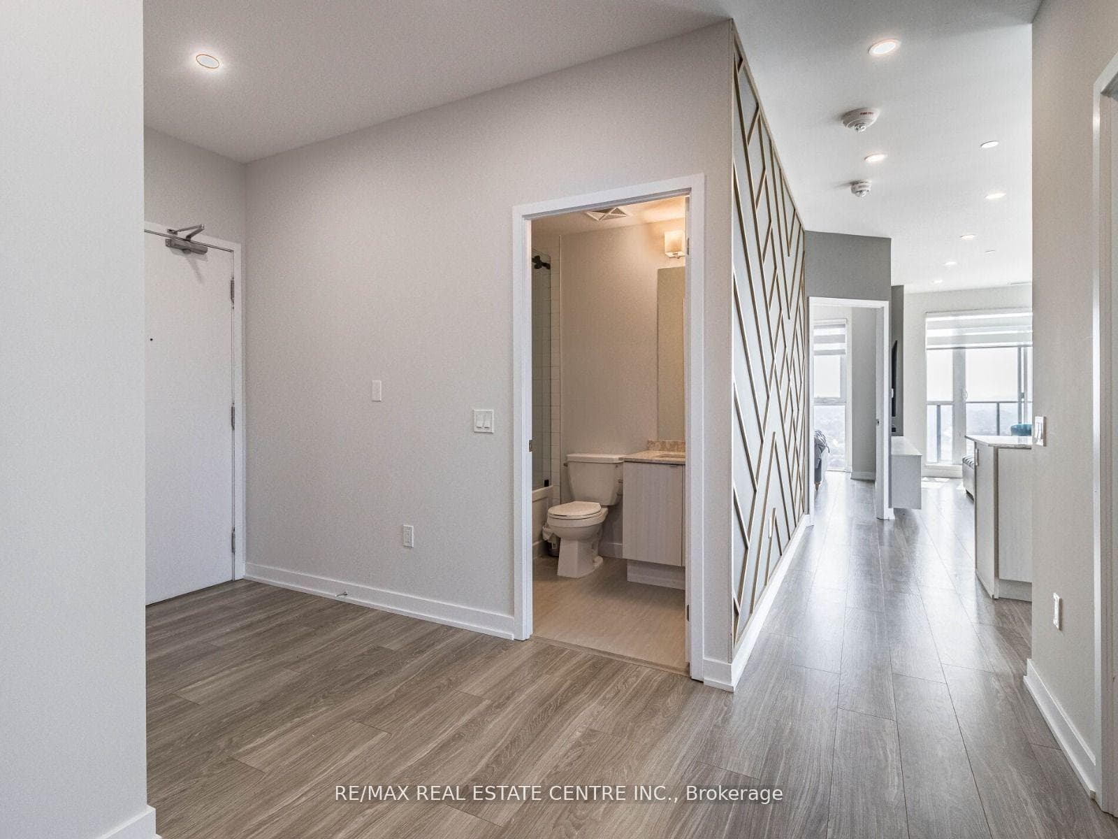 4085 PARKSIDE VILLAGE Drive Unit 2302 photo 5