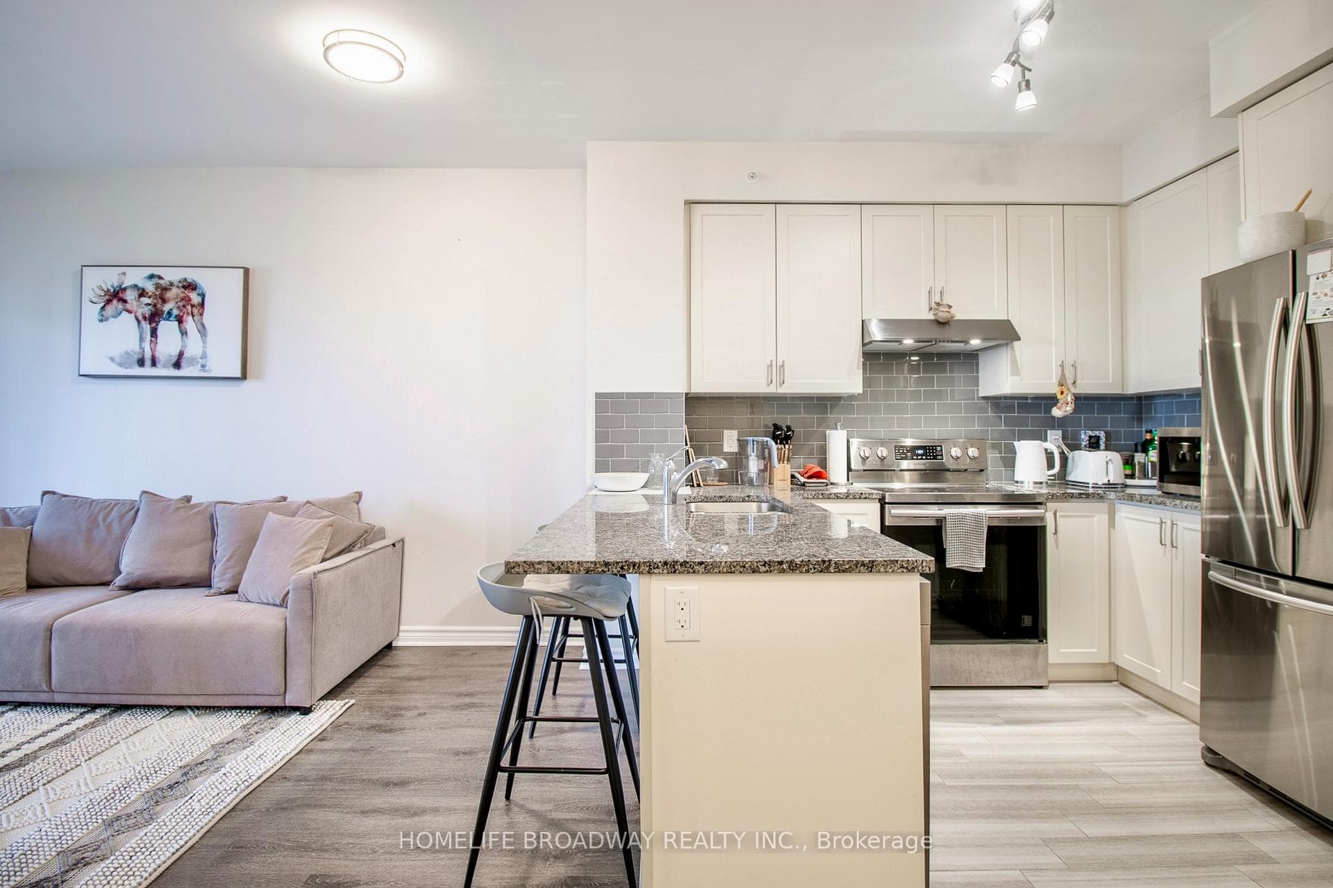 9255 Jane Street Unit 815 photo 6