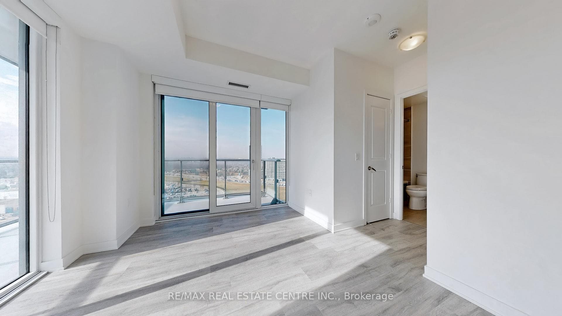 4655 Metcalfe Avenue Unit 1602 photo 17