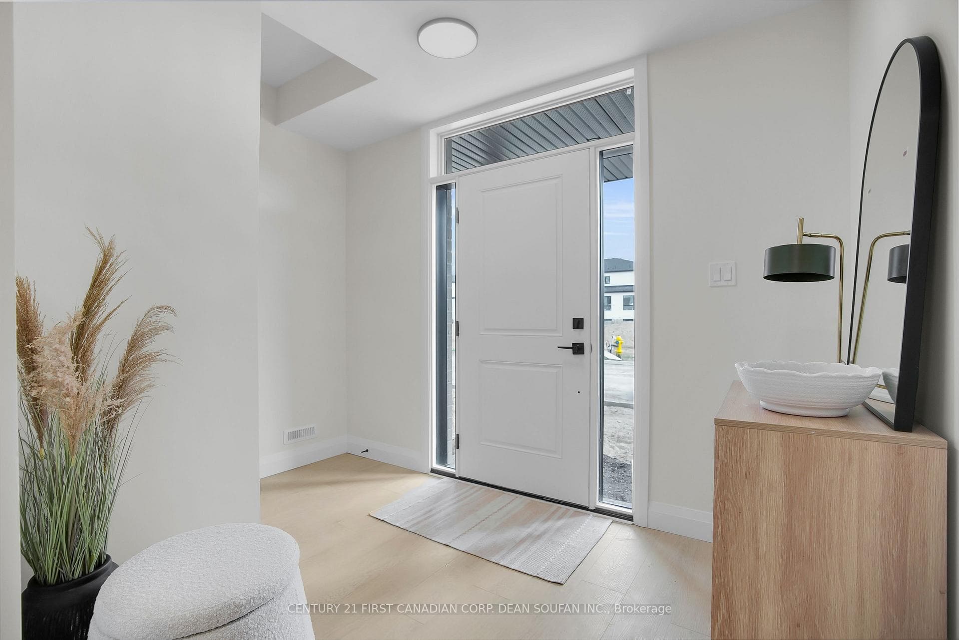 775 BANYAN Lane photo 6