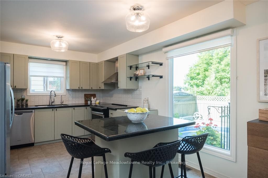255 MORRISON Road photo 14