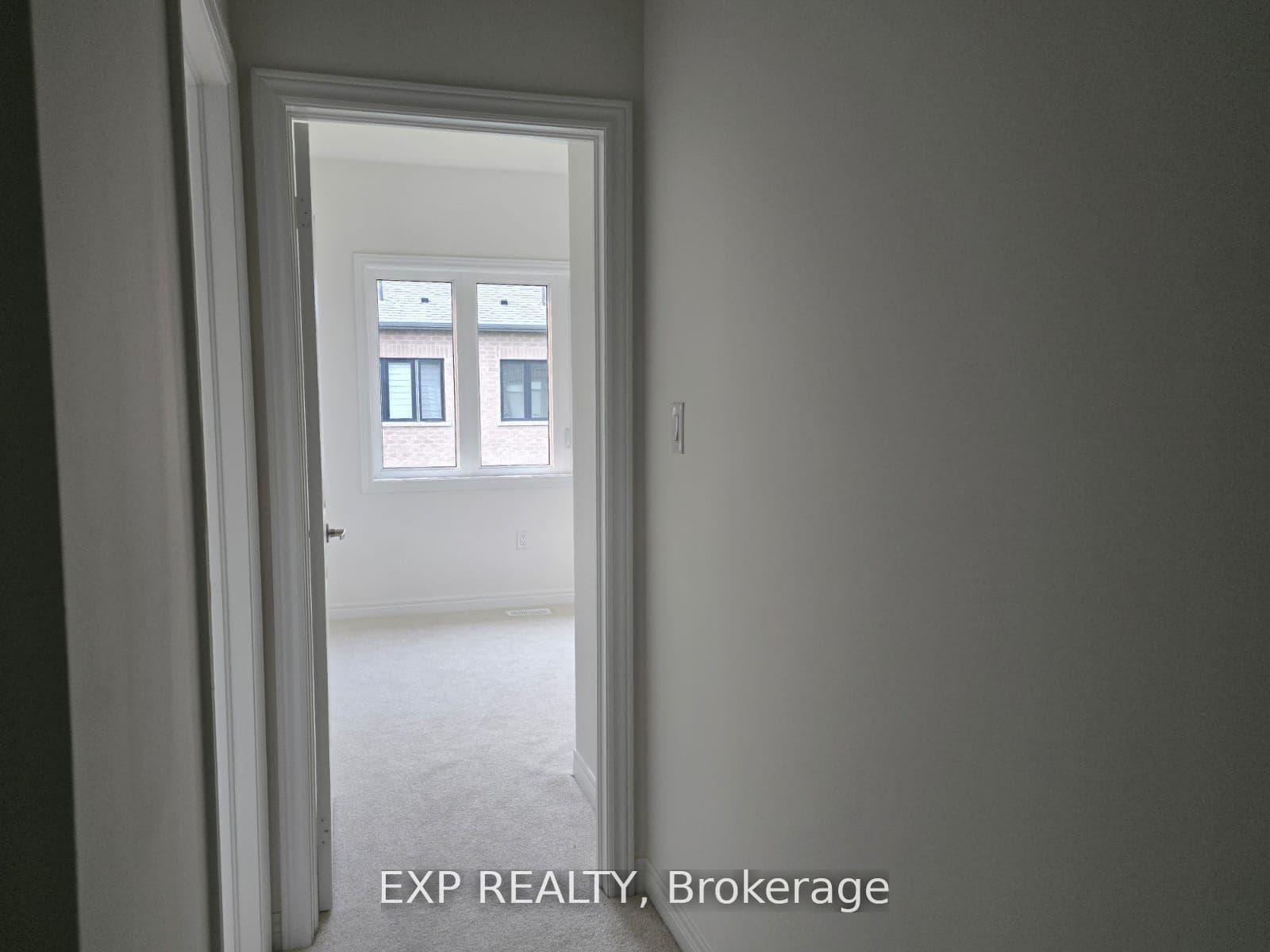 80 Singhampton Road photo 18