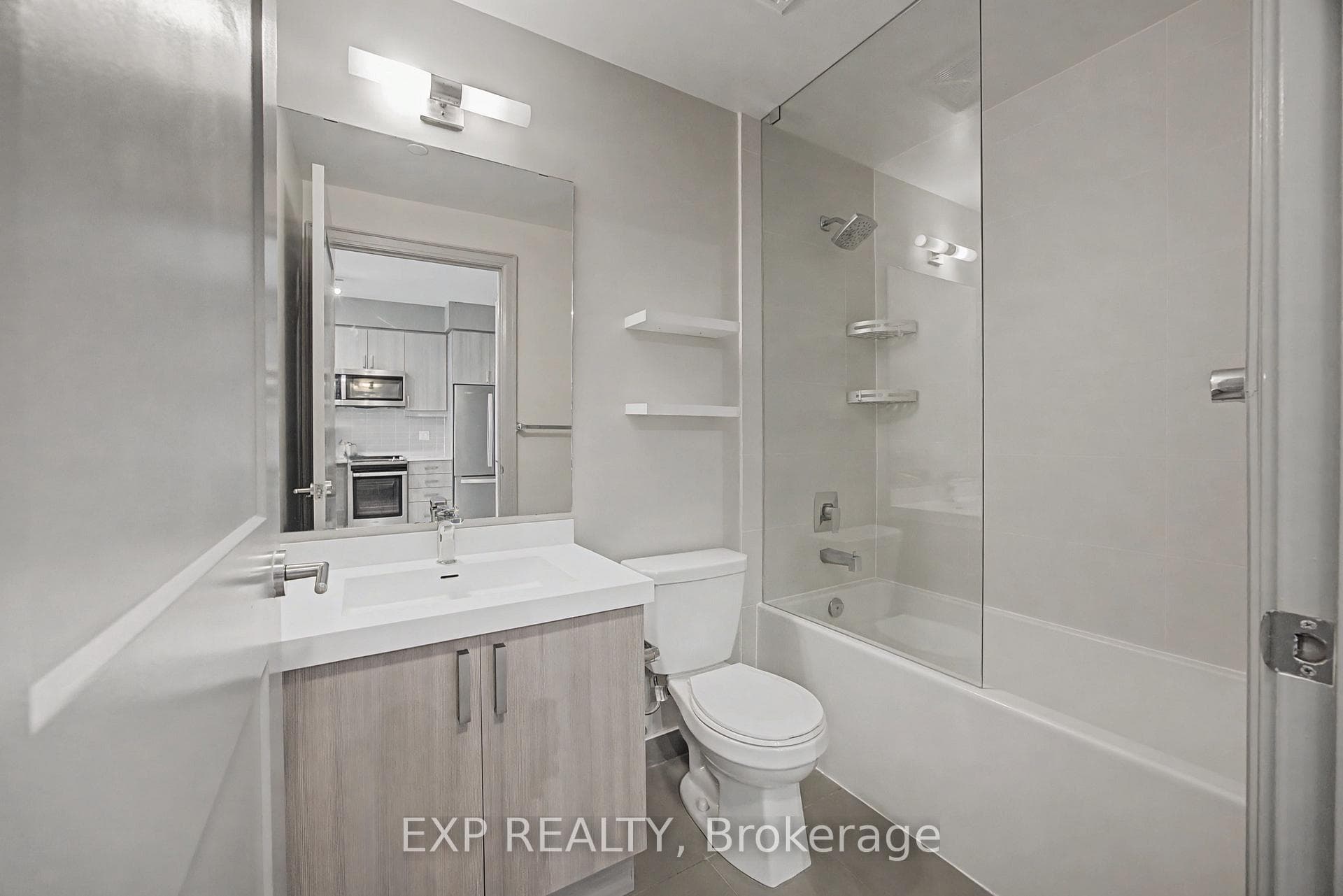 7895 Jane Street Unit 309 photo 6