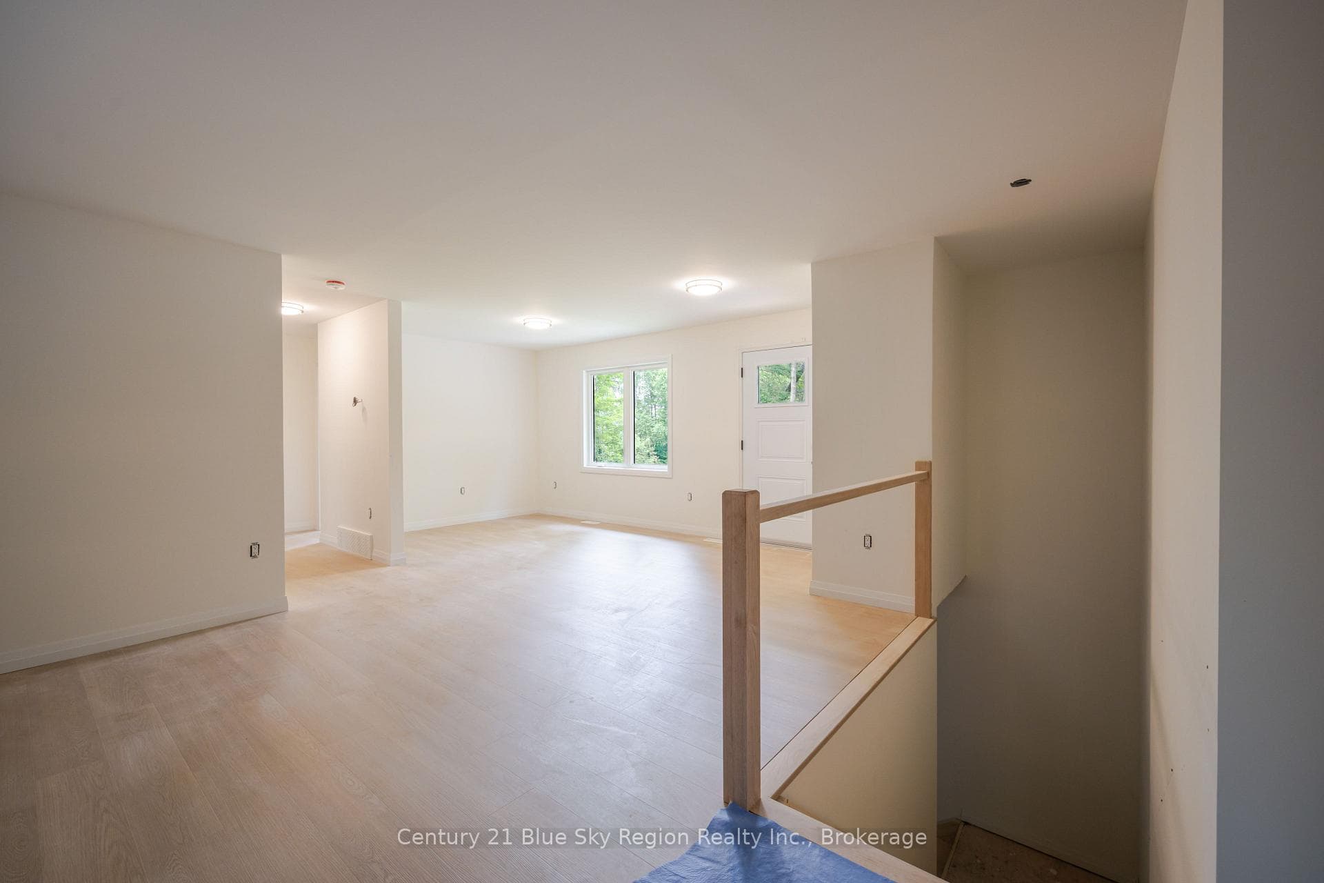 205 Greenwood Drive photo 5