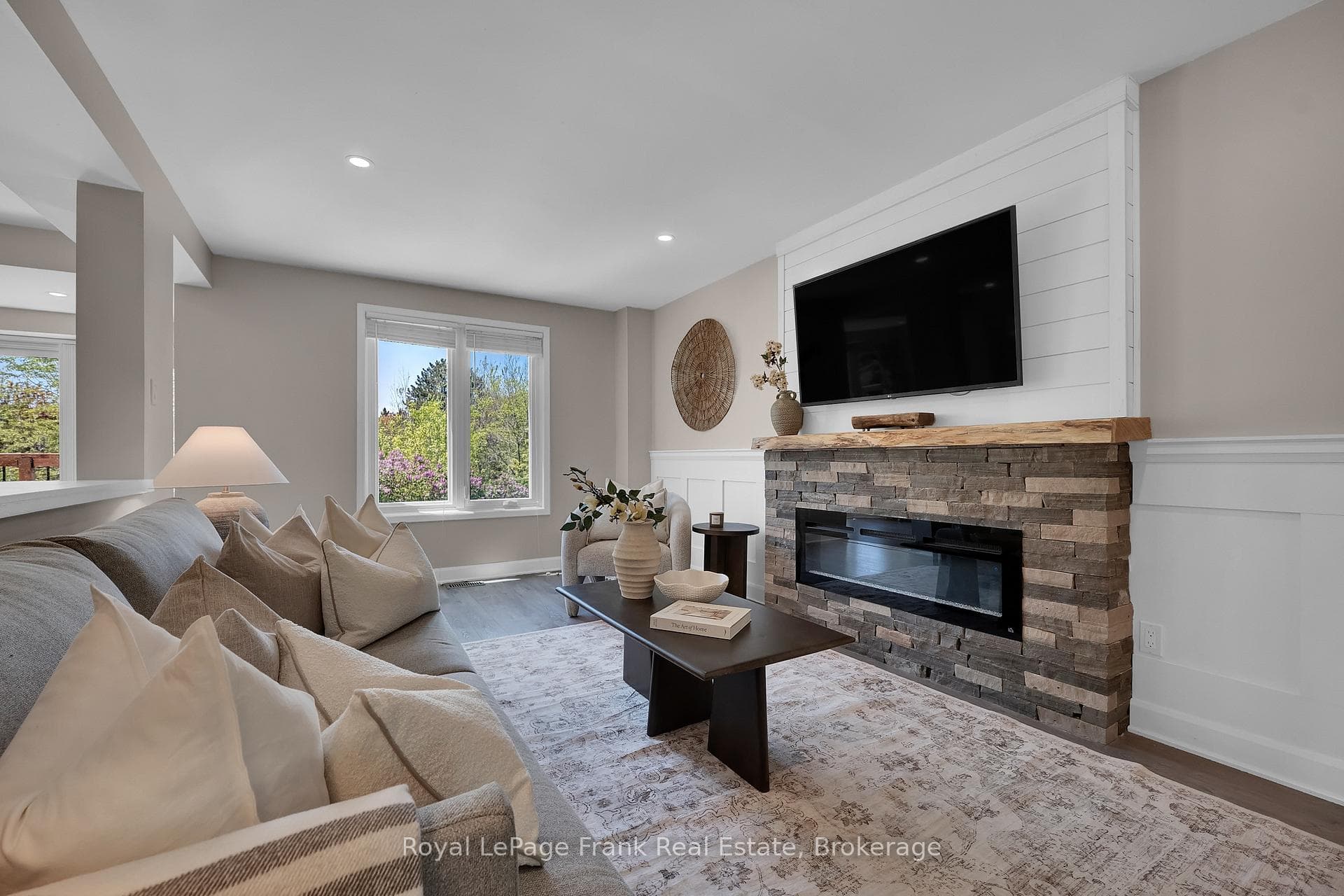 53 Pinedale Crescent photo 10