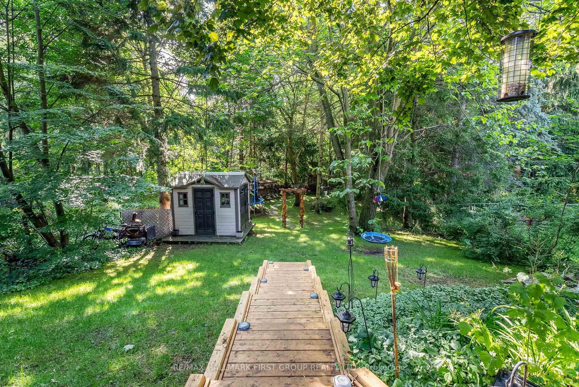 630 Camelot Drive photo 34