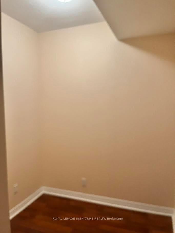 220 Burnhamthorpe Road Unit 1603 photo 4