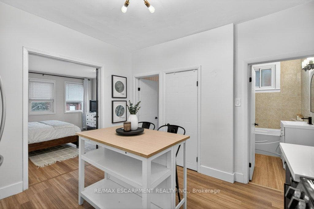 196 Paling Avenue photo 26
