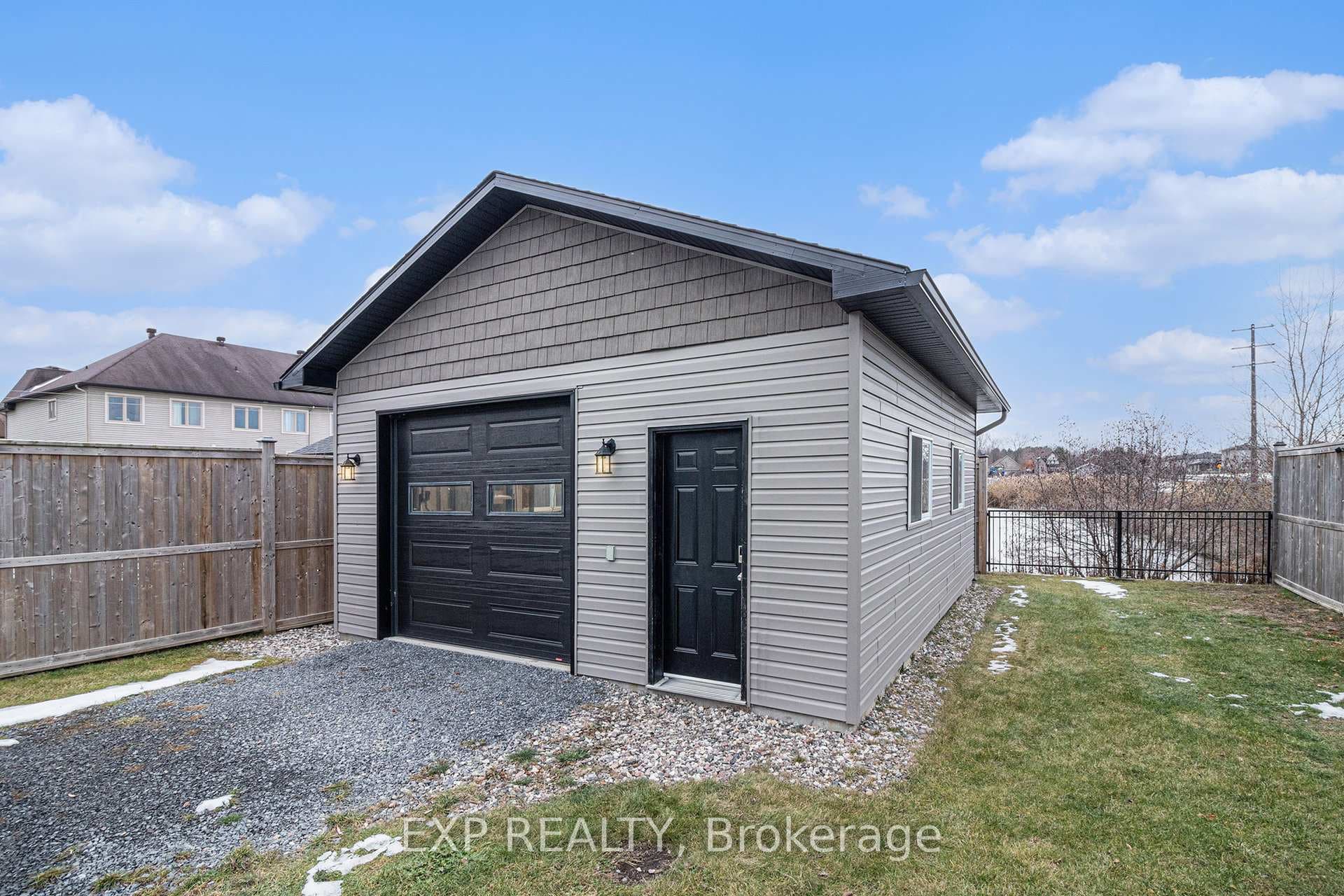 202 Bourdeau Boulevard photo 31