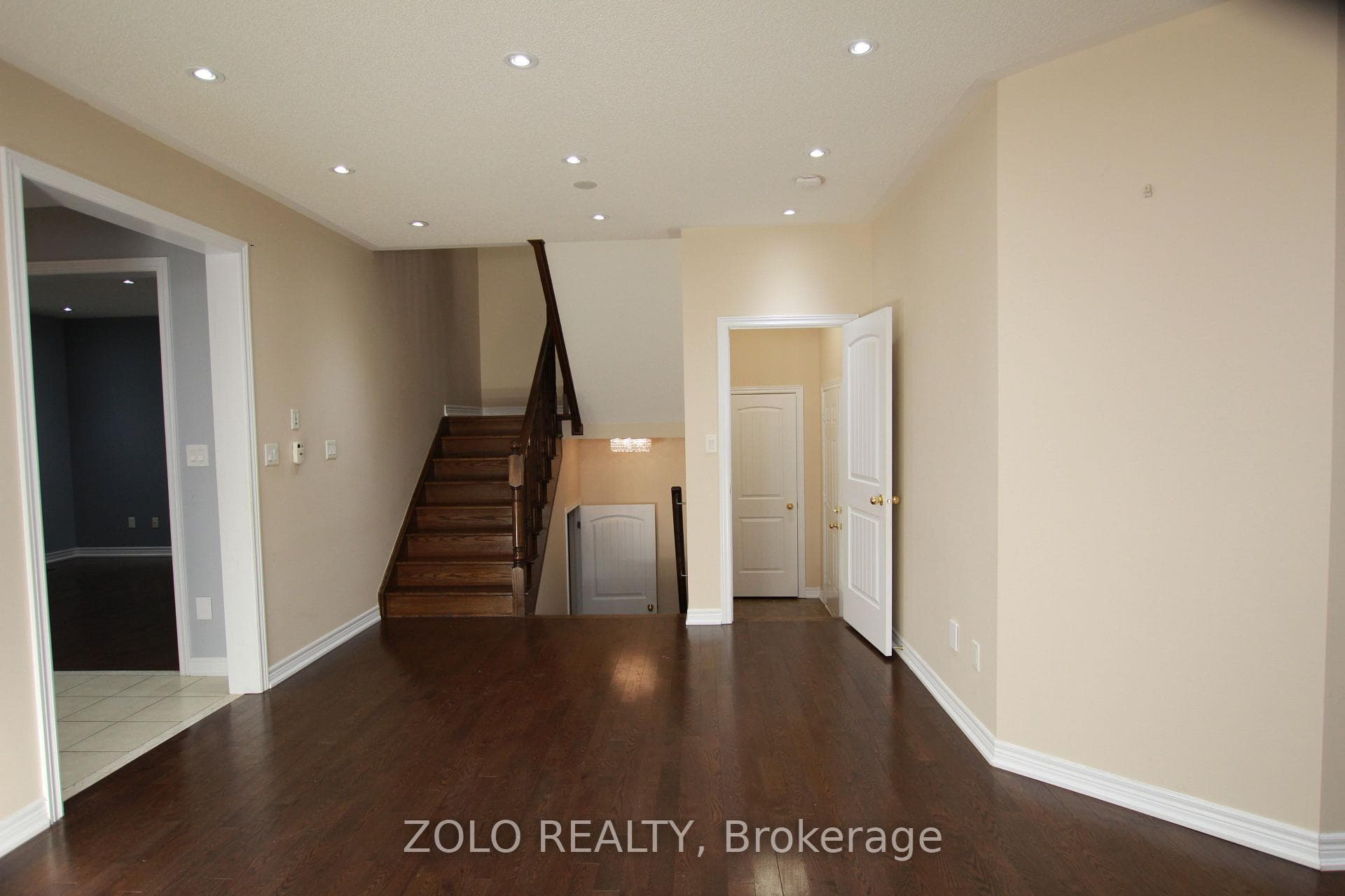 1431 Lormel Gate Avenue Innisfil