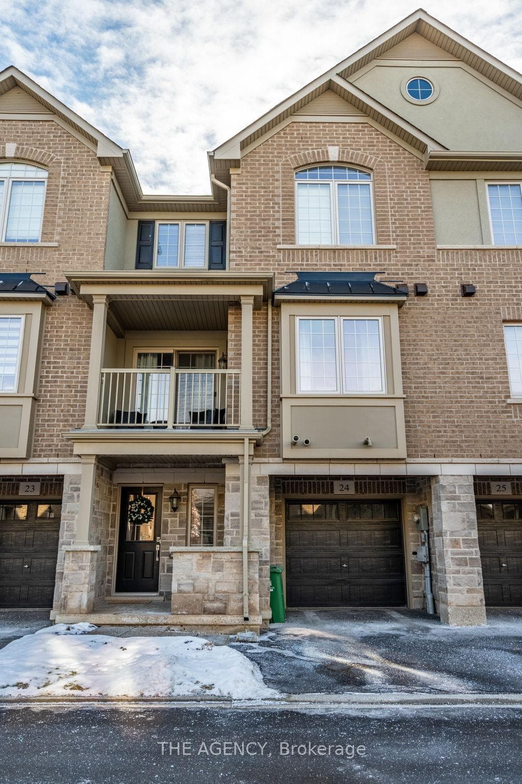 215 dundas Street Unit 24 photo 3
