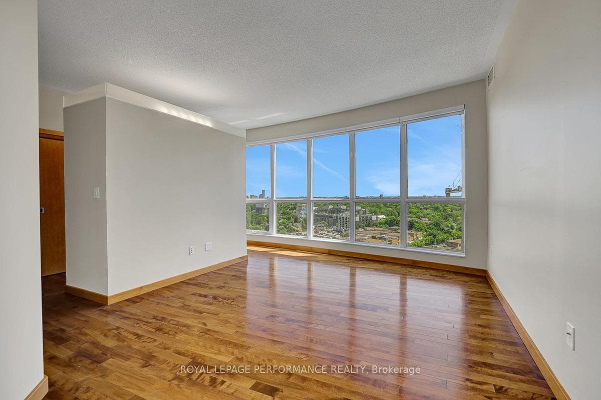38 Metropole Private Unit 2101 photo 17