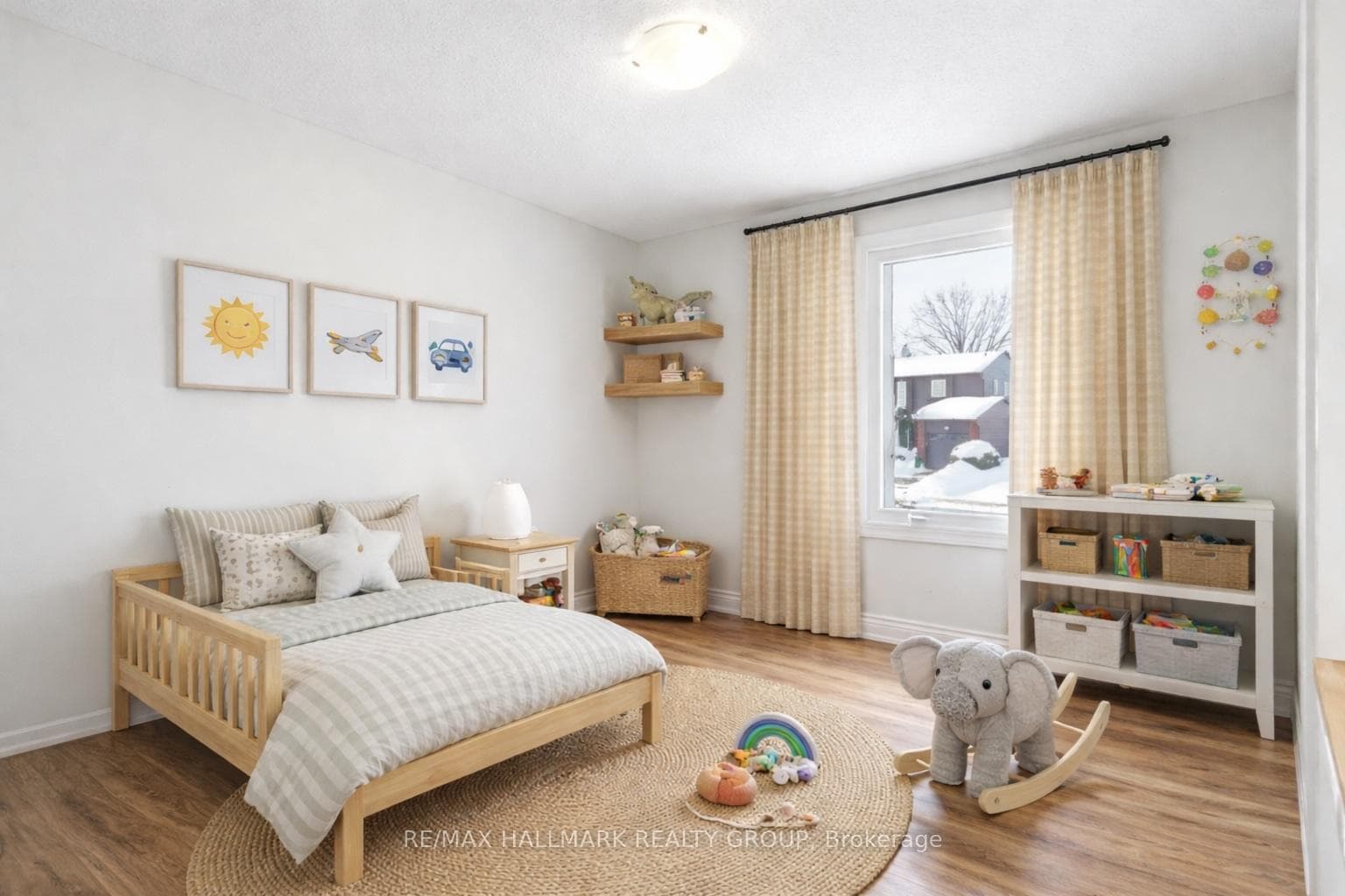 145 Larkin Drive photo 21