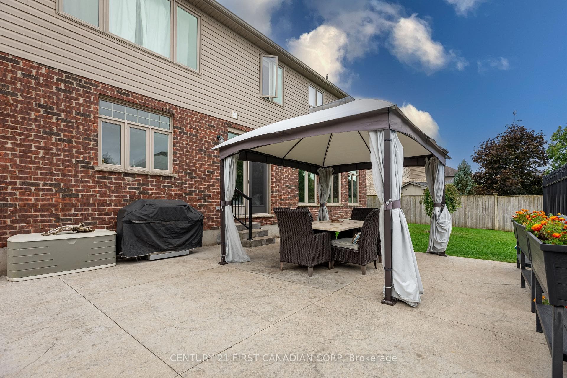 26 Baron Crescent photo 32