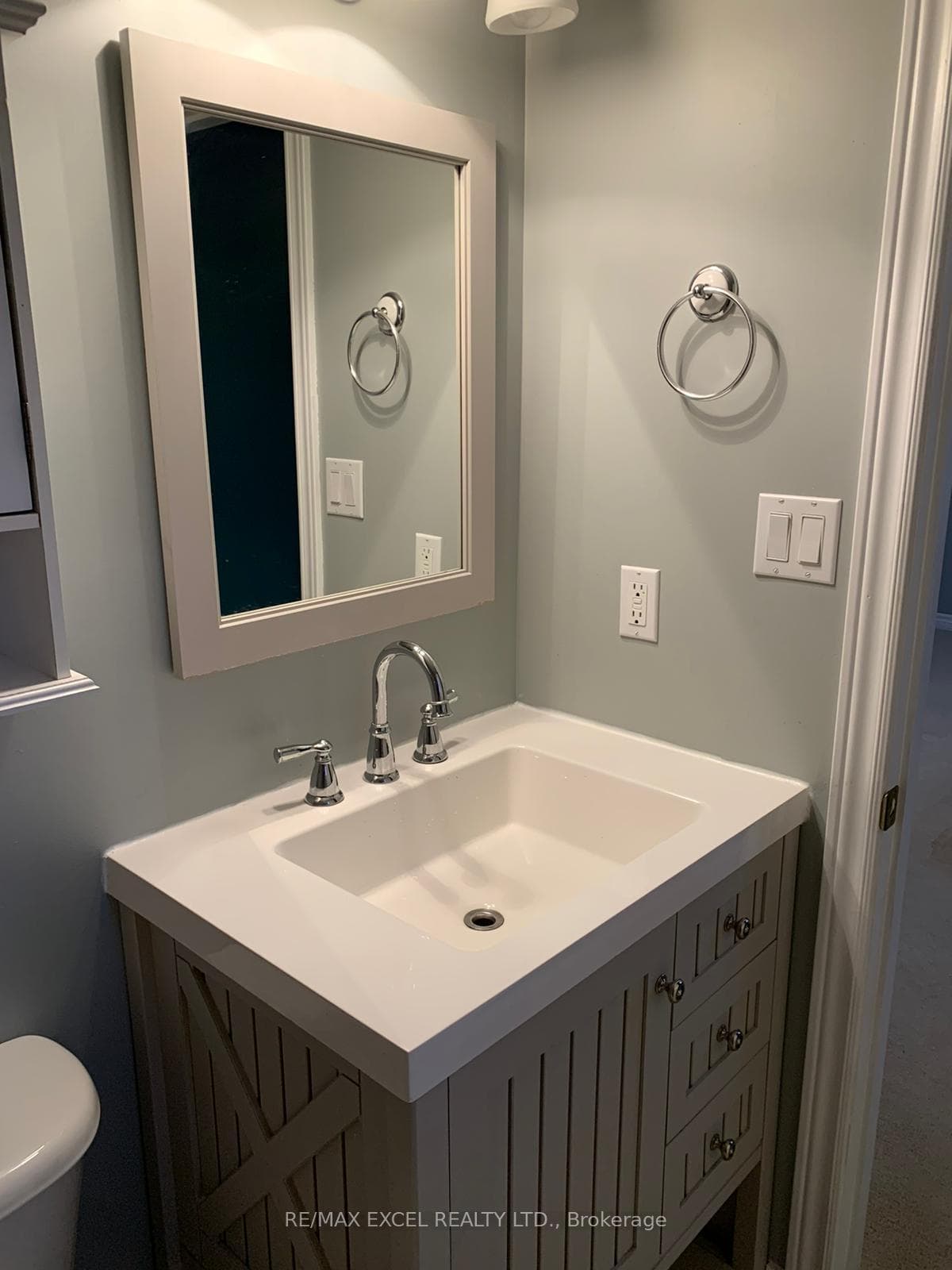 105 Miramar Drive photo 8