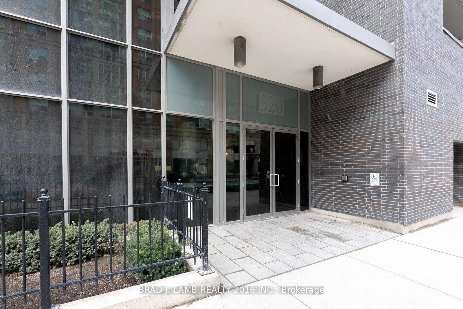 320 Richmond Street Unit 417 photo 14