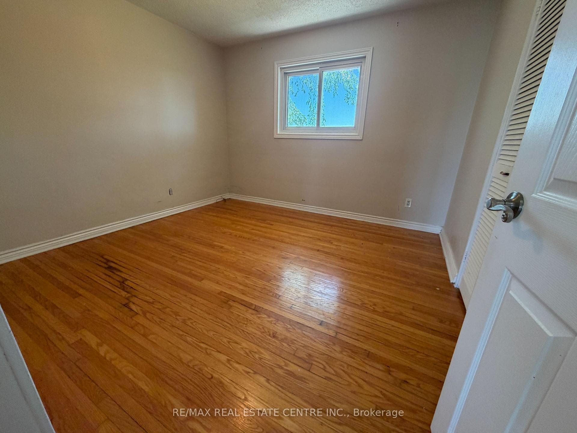 11580 Britannia Road photo 13