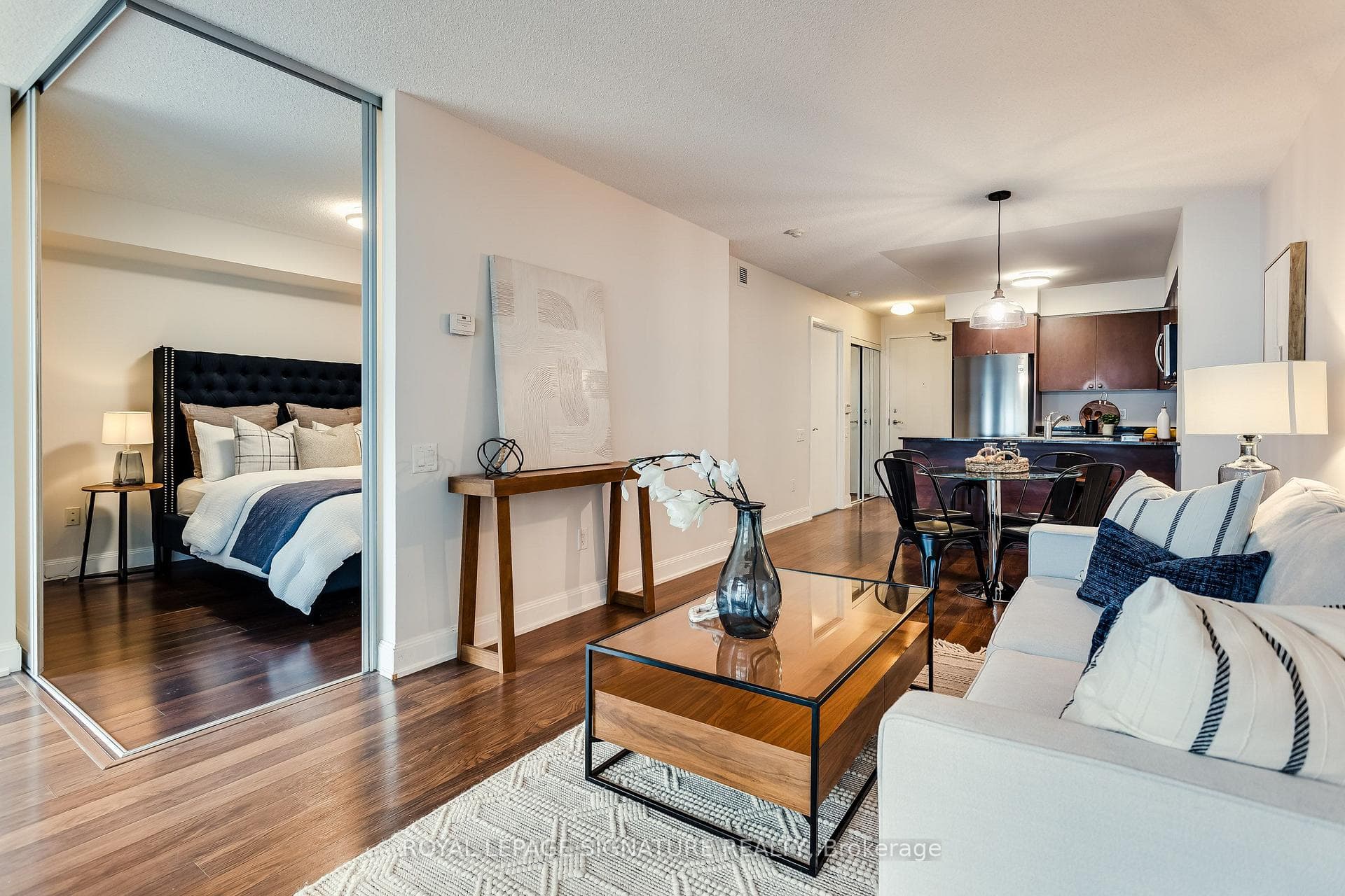 2191 Yonge Street Unit 910 photo 15