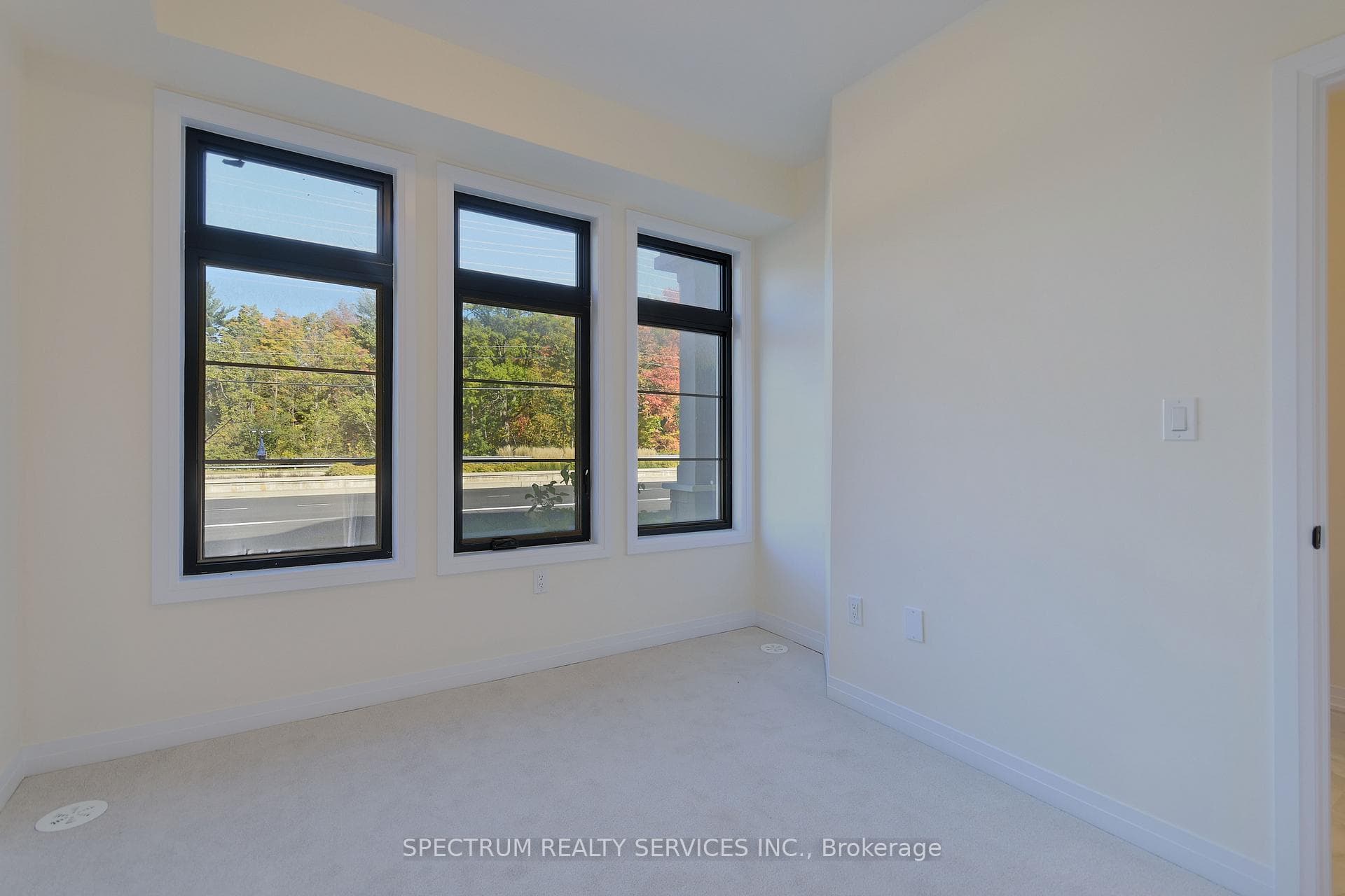 74 De La Roche Drive photo 36