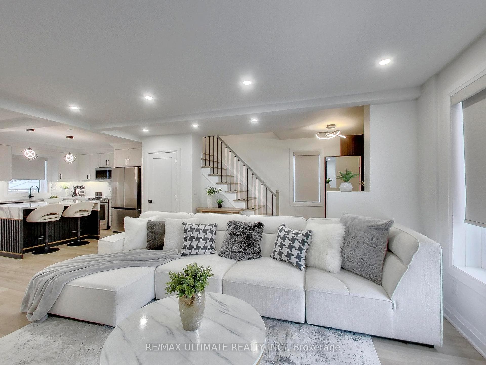 11 Blandorman Road photo 7