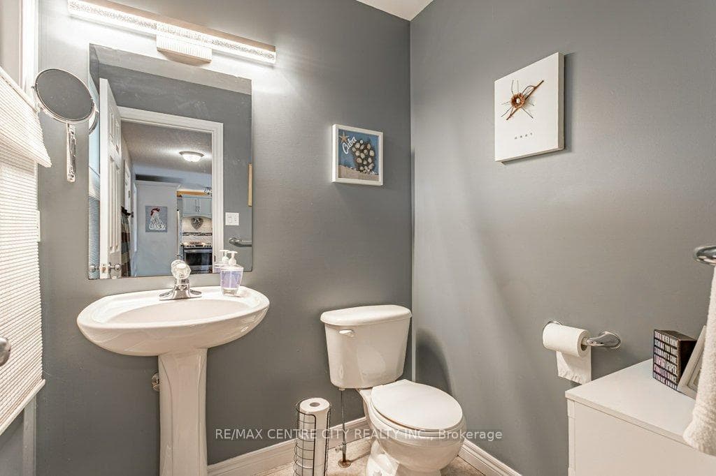 45 Riverbank Drive photo 11