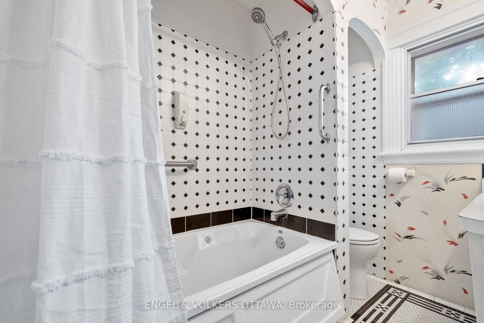 54 Glendale Avenue photo 29