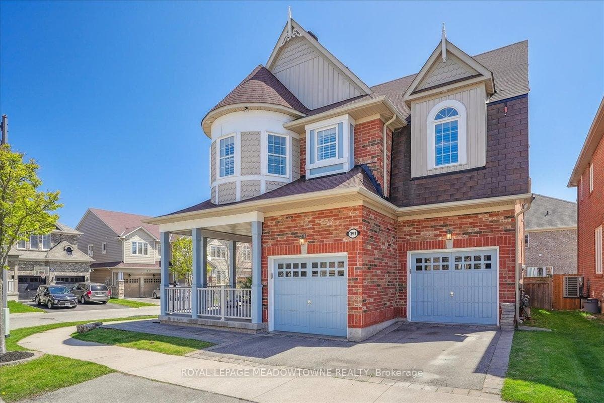 391 Wettlaufer Terrace photo 4