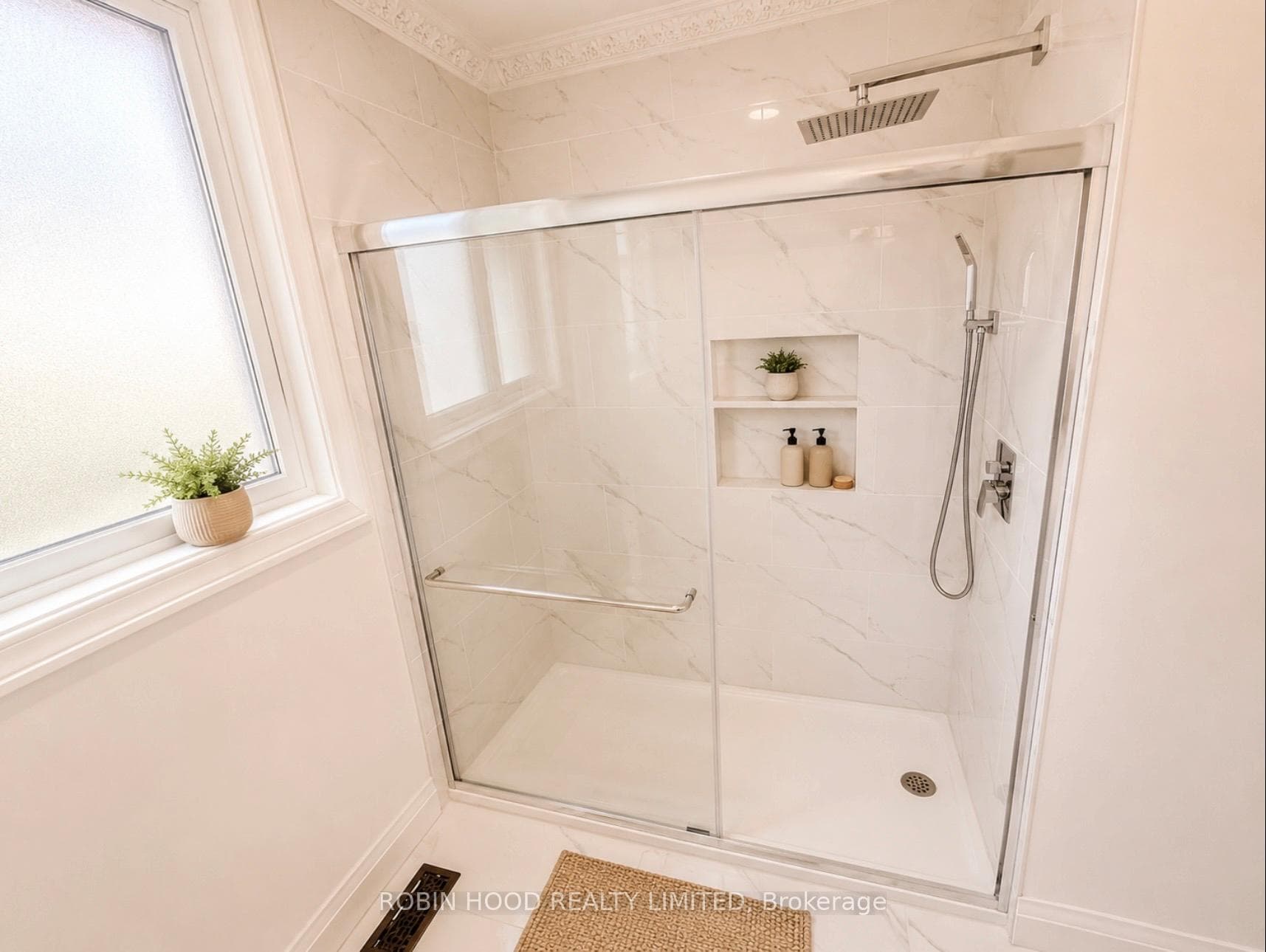 84 Elgar Avenue photo 7