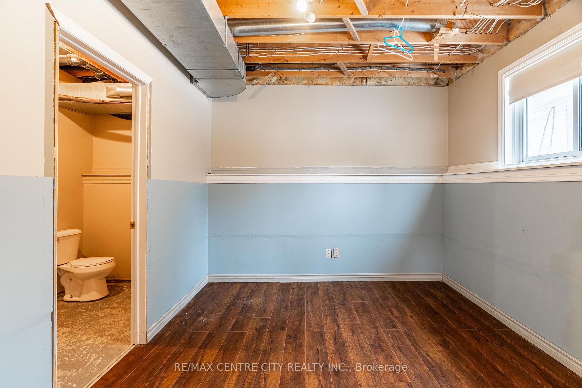 225 WILLIAM Street photo 33