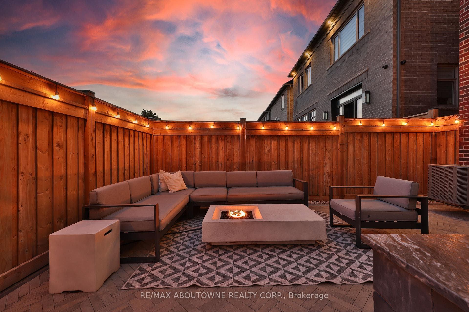 3100 Daniel Way photo 44