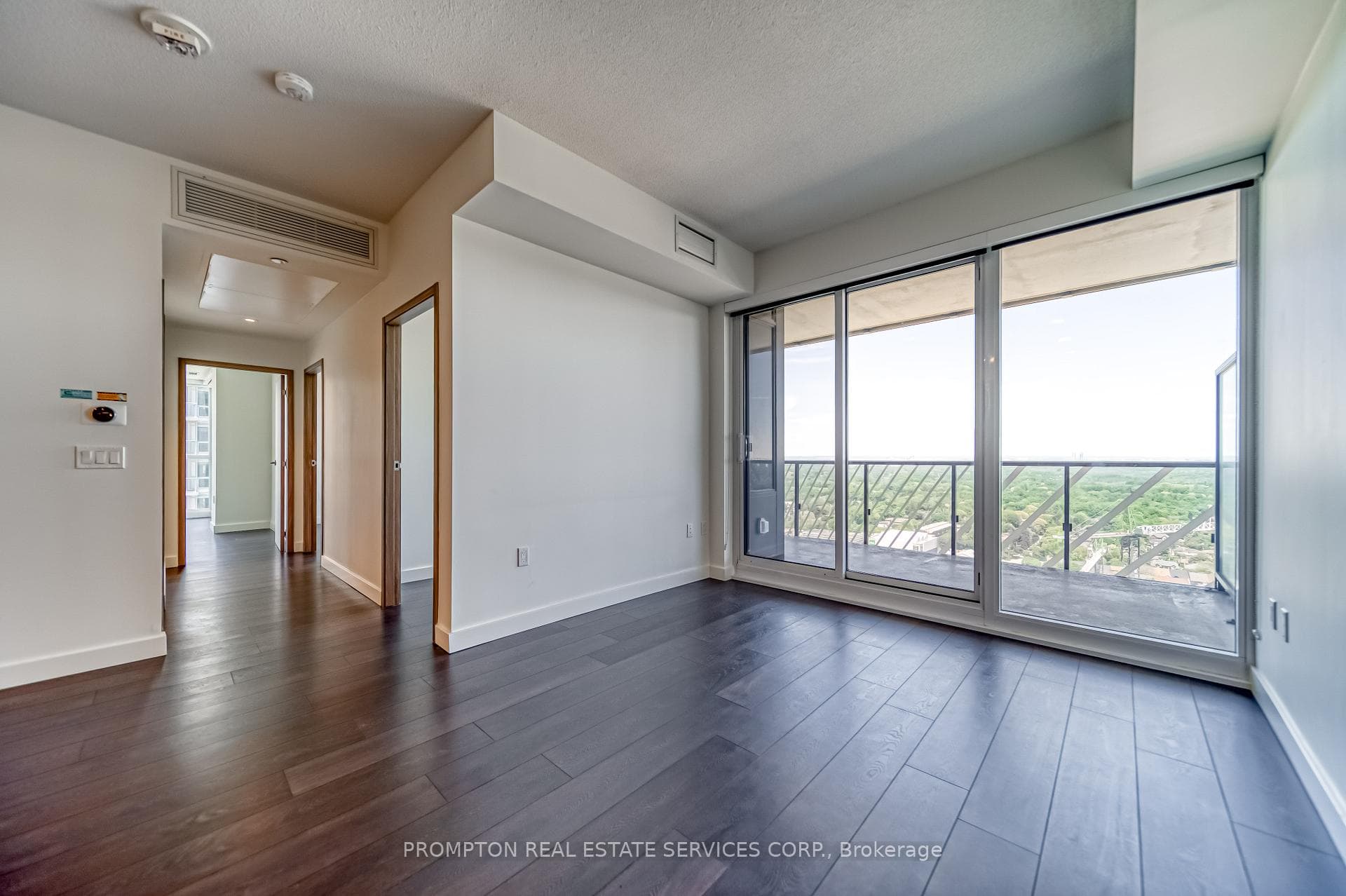 85 Mcmahon Drive Unit 3107 photo 10